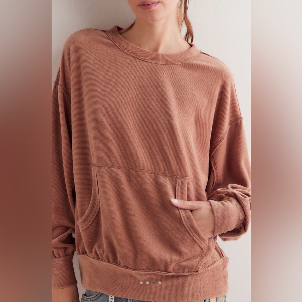 New Free People S We the Free Preston Velour Pullover in Latte Brown New Top - Picture 3 of 7